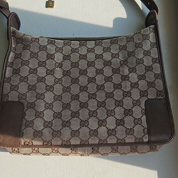 Gucci Tan and Brown GG Shoulder Bag - Picture 8 of 8